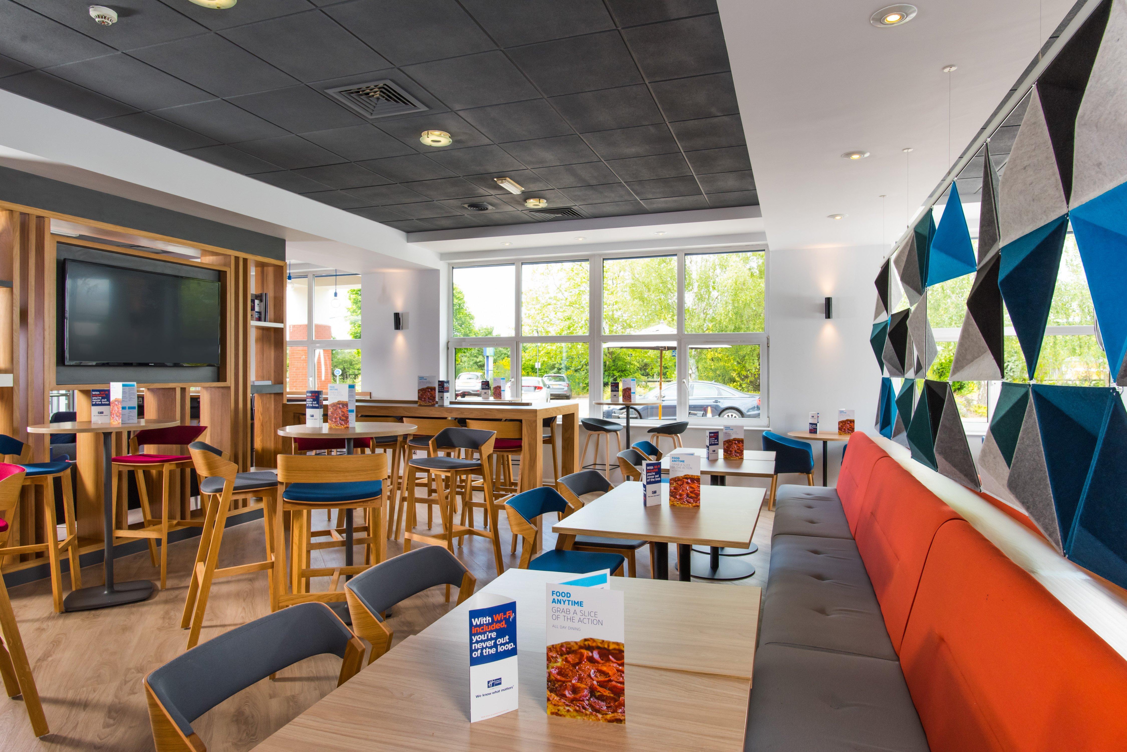 Holiday Inn Express Burton On Trent By Ihg Dış mekan fotoğraf