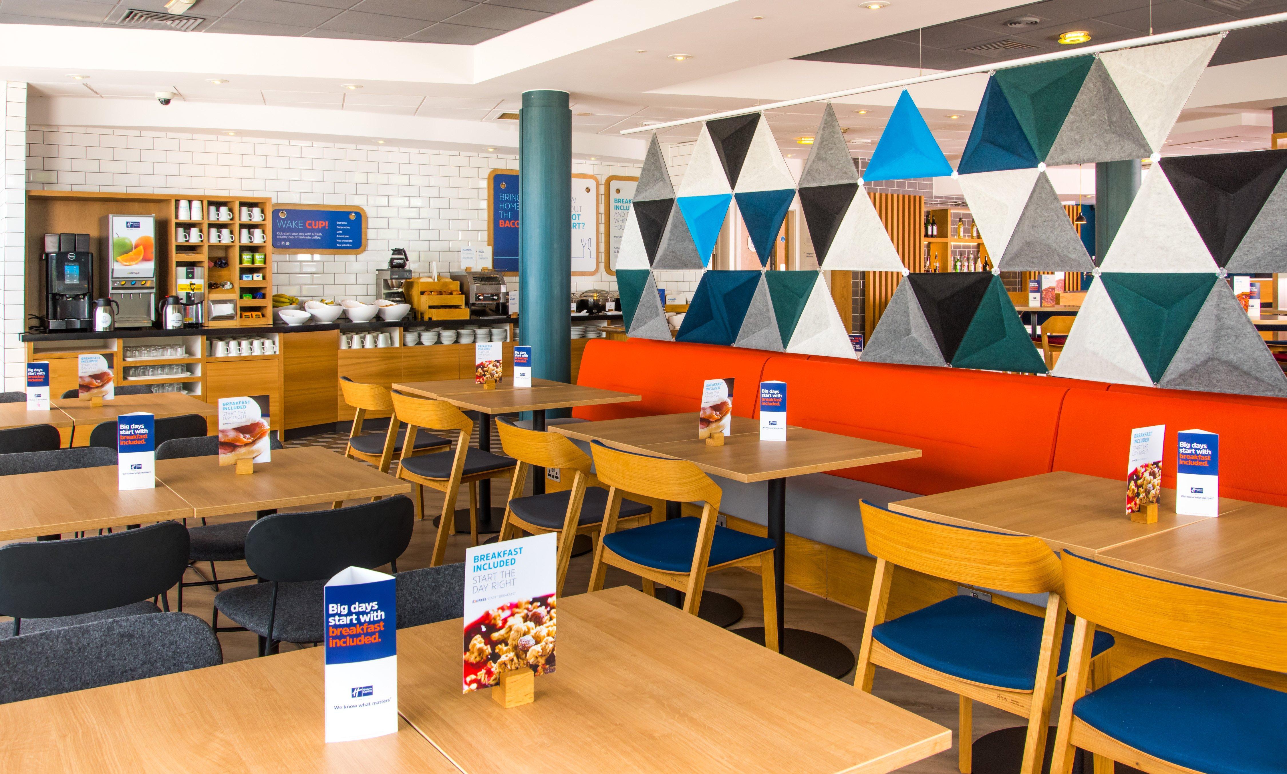 Holiday Inn Express Burton On Trent By Ihg Dış mekan fotoğraf