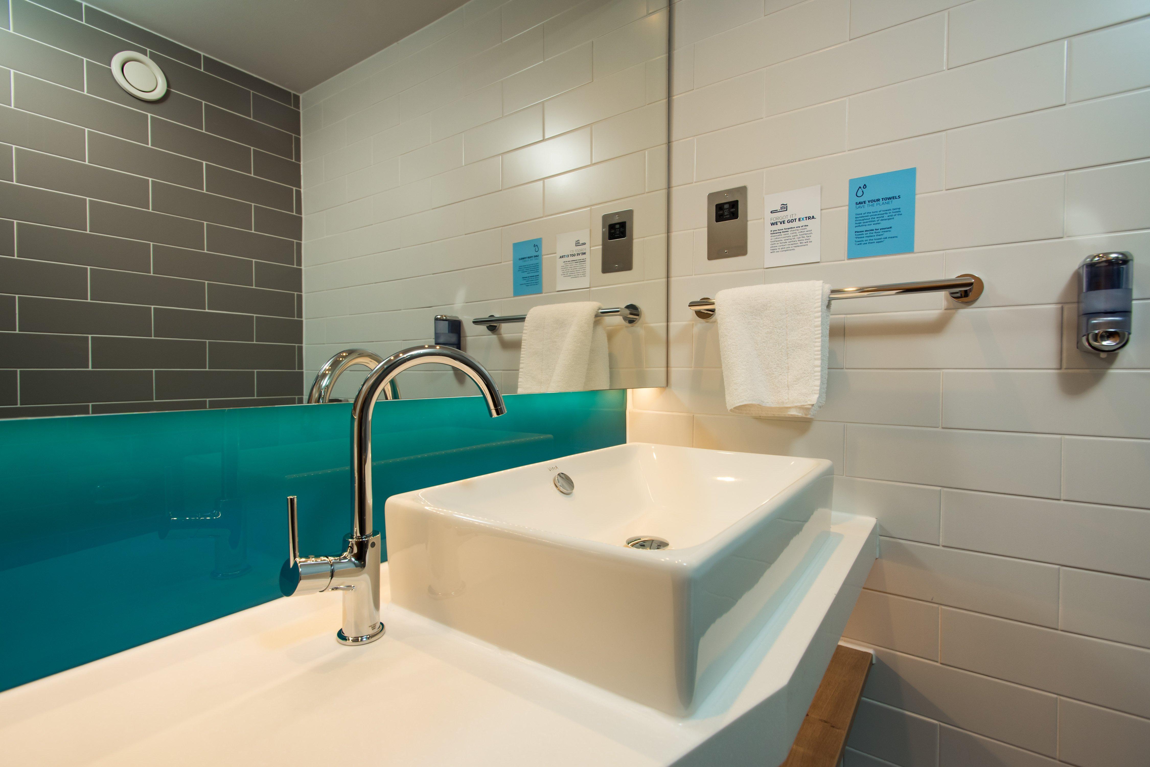Holiday Inn Express Burton On Trent By Ihg Dış mekan fotoğraf