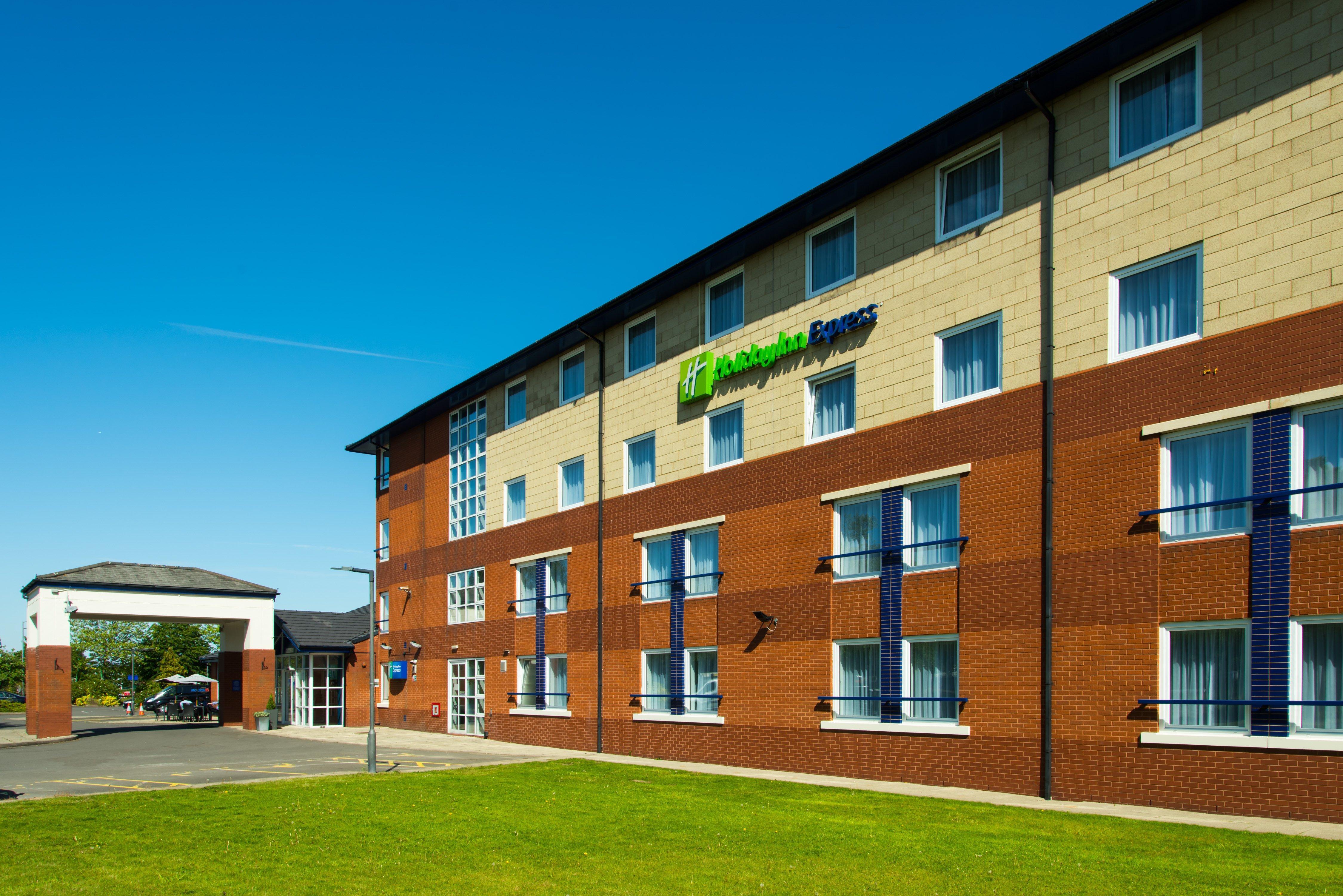 Holiday Inn Express Burton On Trent By Ihg Dış mekan fotoğraf