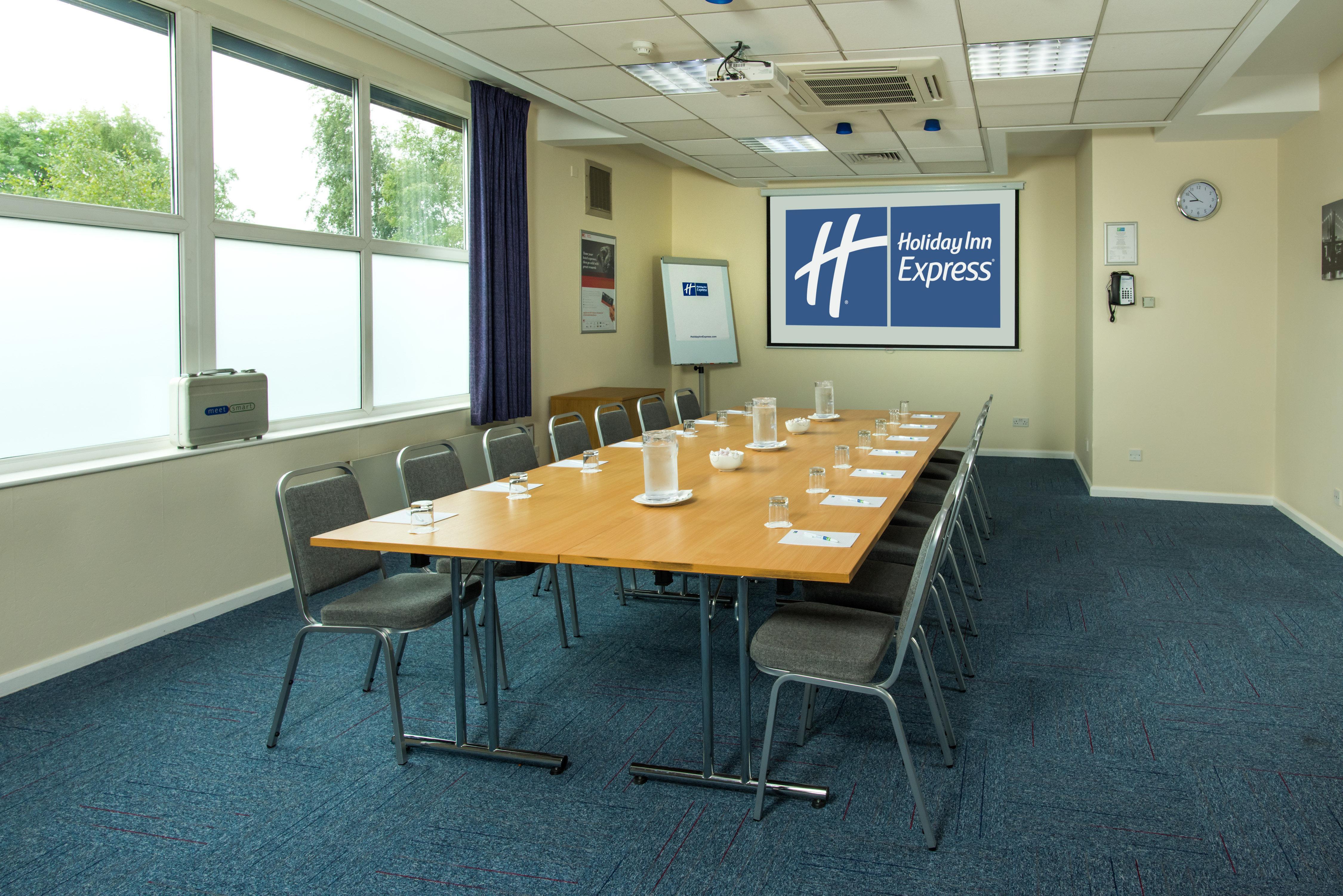 Holiday Inn Express Burton On Trent By Ihg Dış mekan fotoğraf