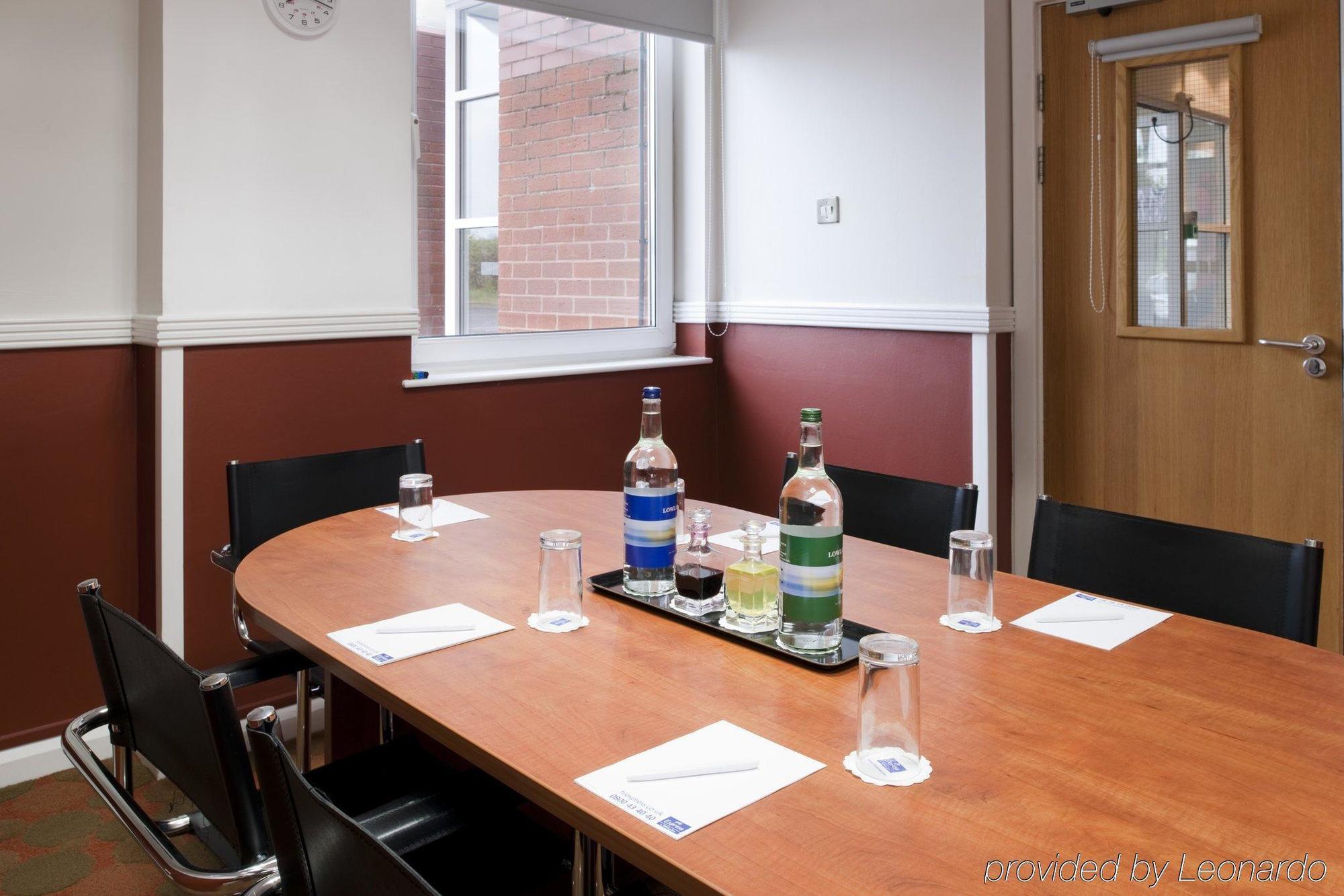 Holiday Inn Express Burton On Trent By Ihg Konforlar fotoğraf