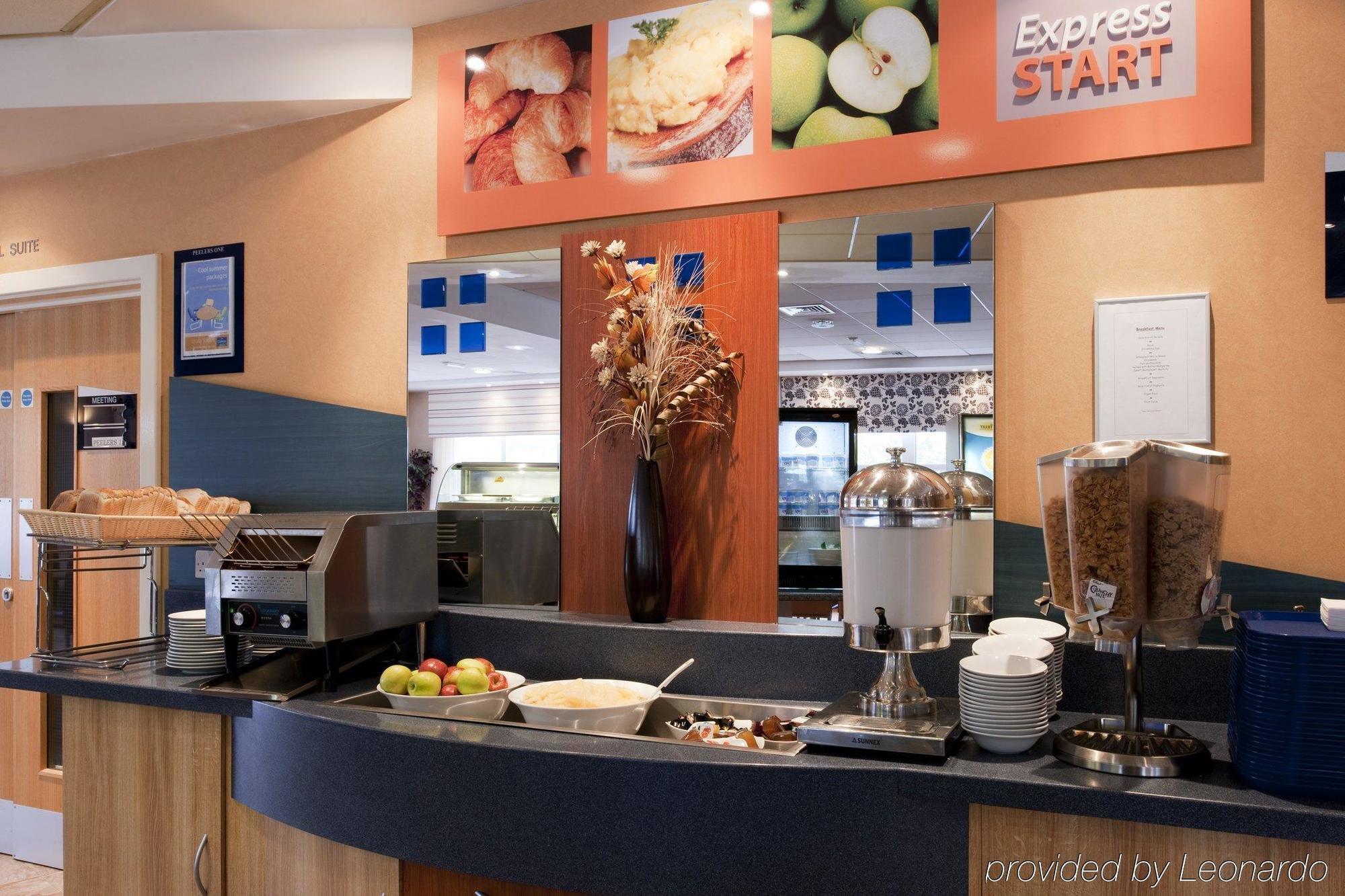 Holiday Inn Express Burton On Trent By Ihg Restoran fotoğraf