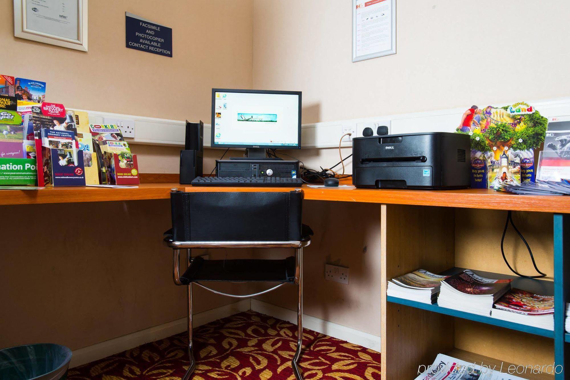 Holiday Inn Express Burton On Trent By Ihg Dış mekan fotoğraf